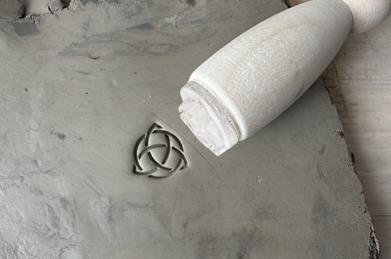 Trisqueter Pottery Stamp