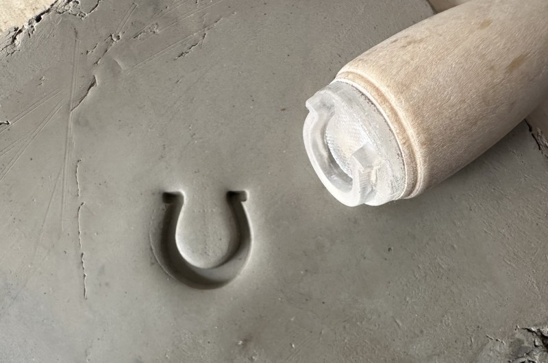 Horse shoe Pottery Stamp